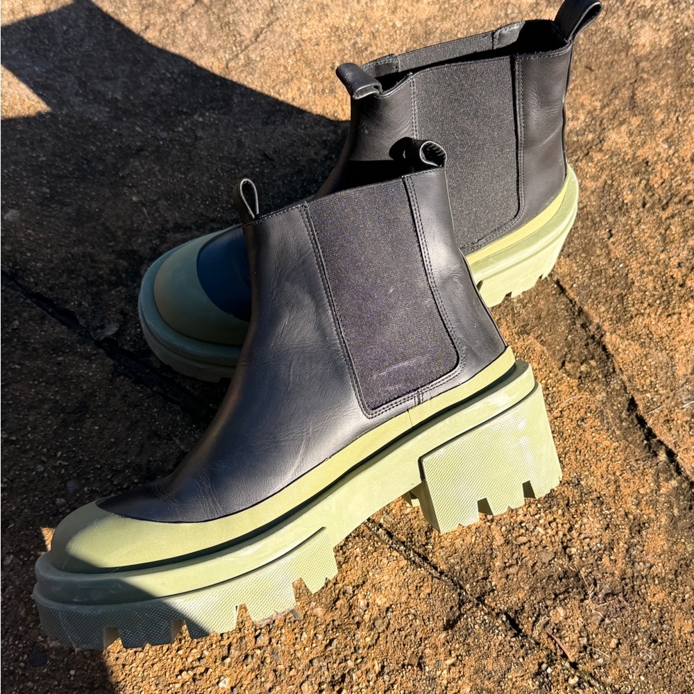 Stylish Black and Green Italian Women's Boots